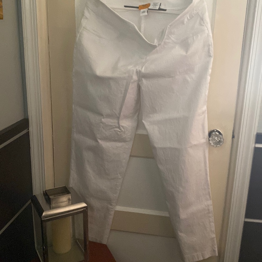 Gorgeous White stretchy jeans!